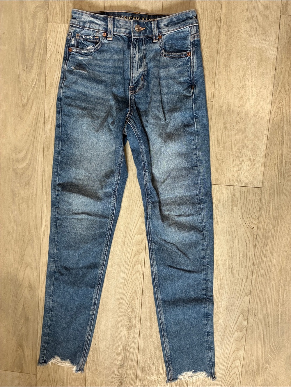 American Eagle Medium Wash High-Rise Skinny Jeans size 0L